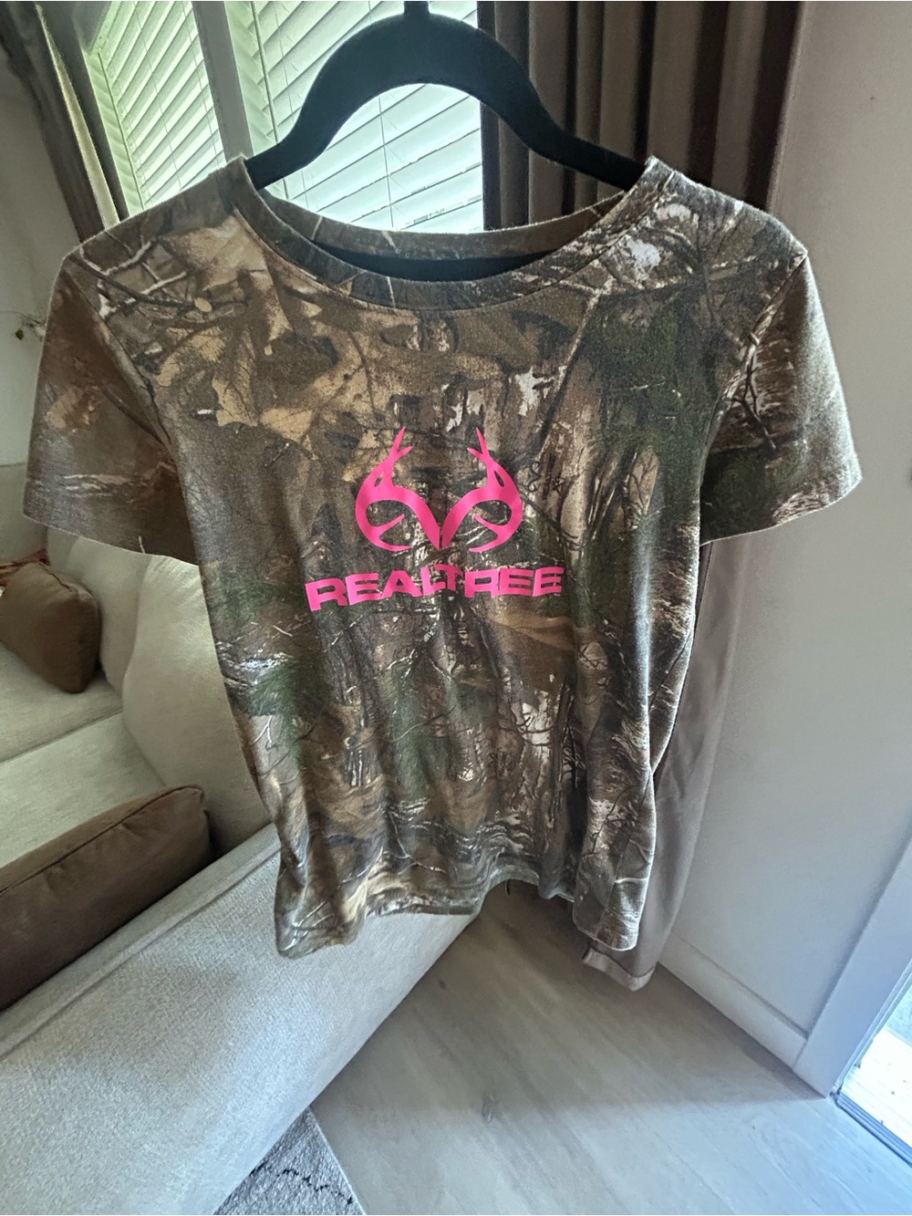 Realtree Women’s Camo Short-Sleeve Tee with Pink Logo